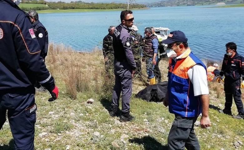 Baraj gölünde kaybolan gencin cesedi bulundu