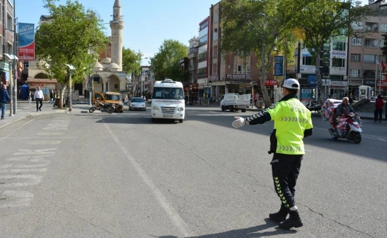 Yasağa uymayan 58 kişiye ceza kesildi