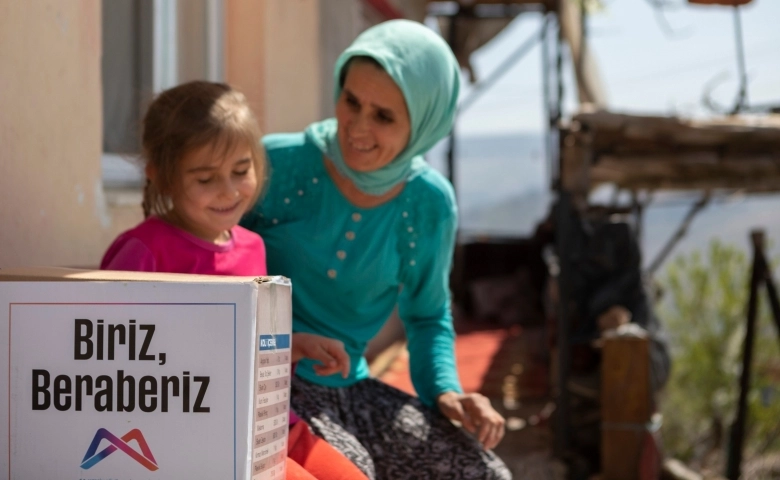 Büyükşehir Belediyesin'den  ihtiyaç sahiplerine  gıda kolisi gönderildi