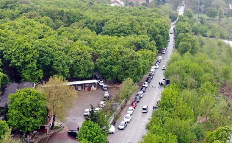 Korona kısıtlaması öncesi kilometrelerce su kuyruğu