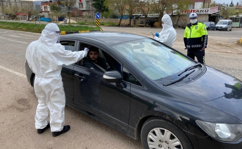 Yavuzeli'nde ateş ölçerli Korona virüs tedbiri