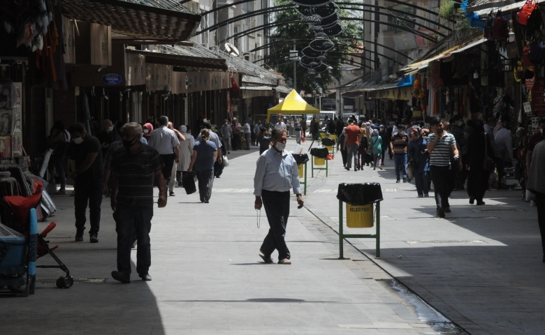 Gaziantepliler korona virüse kafa tutuyor