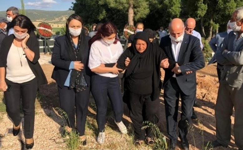 Öldürülen Zeynep’in annesi: “Kızımın kalemleri, kitapları kaldı”