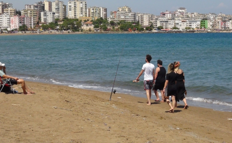 Tatilciler Mersin’e gelmeye başladı