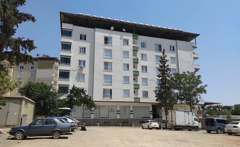 İslahiye’de bir apartman karantinada