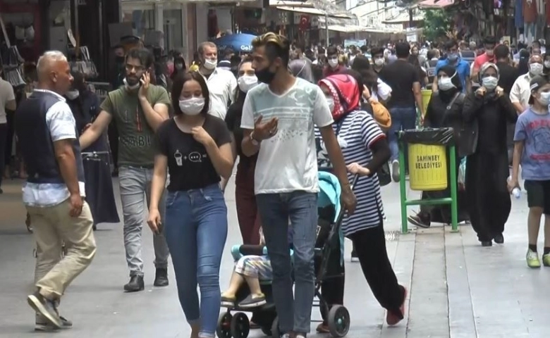 Gaziantep'te bir günde 2 bin 81 kişiye maske ve mesafe cezası