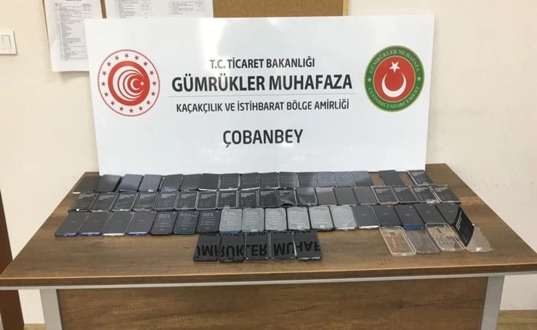 Çobanbey Sınır Kapısında 263 adet kaçak cep telefonu ele geçirildi  