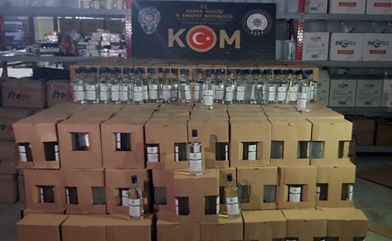 Adana'da 2 bin 140 litre kaçak etil alkol ele geçirildi  