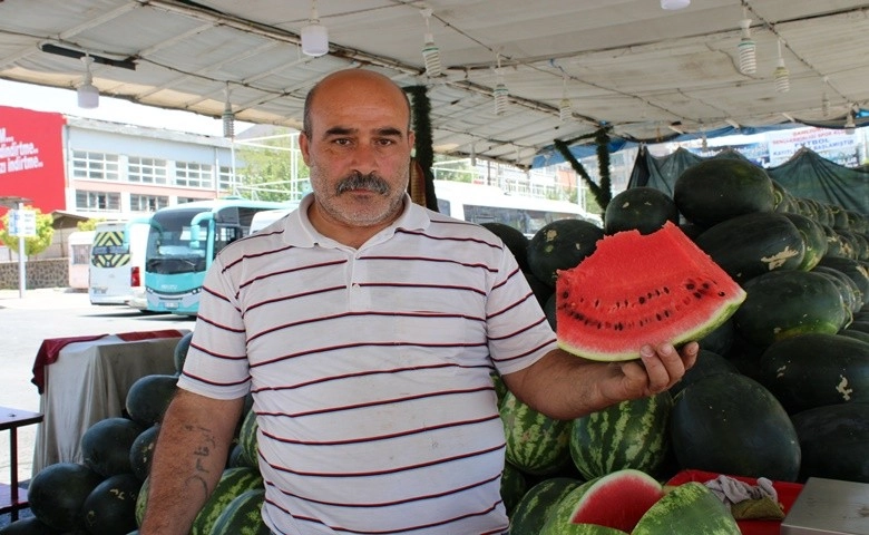 Bunaltıcı sıcaklar vatandaşı sulu meyvelere yönlendirdi