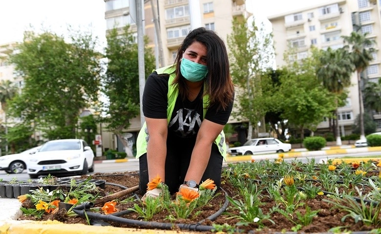 Mersin Büyükşehir Belediyesi'nde kadın öncelikli uygulama  