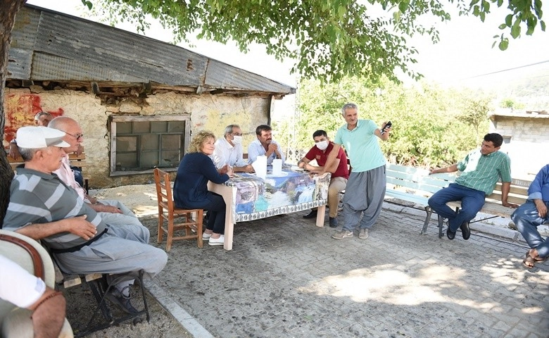 Başkan Bozdoğan bir günde 16 mahalleyi ziyaret etti  