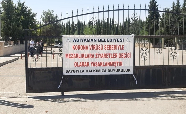 Bayramda mezarlık ziyaretleri yasaklandı  