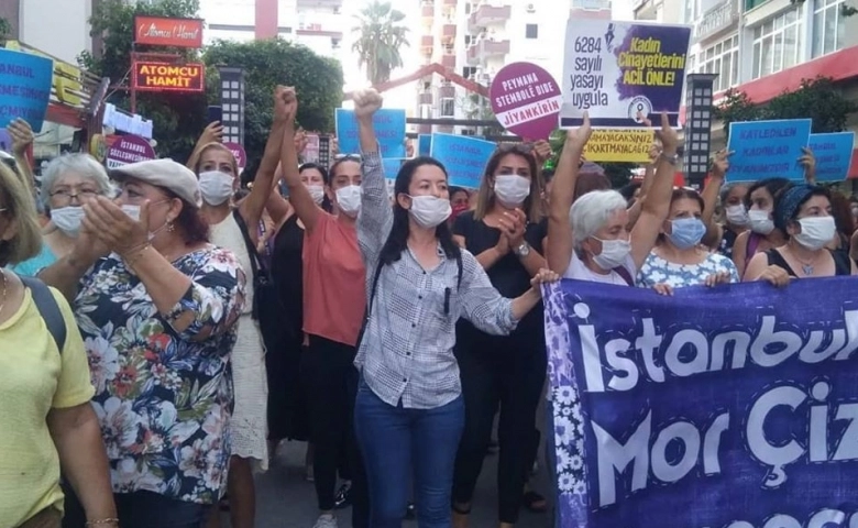 Mersinli kadınlar; İstanbul Sözleşmesi mor çizgimiz