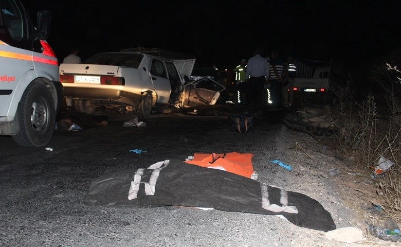 Gaziantep'te Feci Zincirleme Kaza: 4 Ölü Çok Sayıda Yaralı