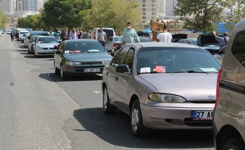 İkinci el araç fiyatları yükselmeye, satışlar düşmeye devam ediyor  