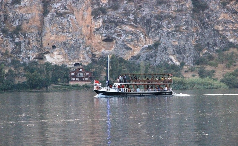 Halfeti’de tur teknesinin batması olayıyla ilgili detaylar ortaya çıktı.