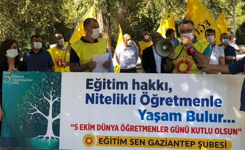 Eğitim Sen; “Eğitim sistemi öğretmenlerin fedakârlıklarıyla ayakta duruyor”