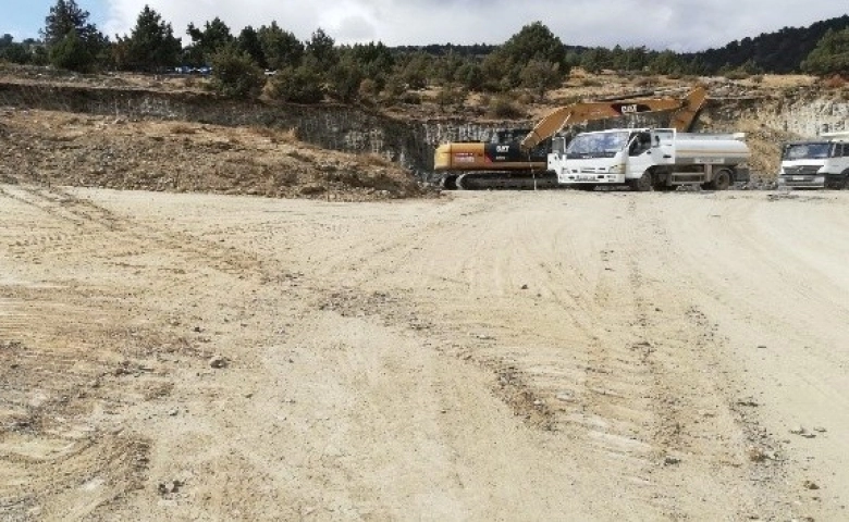 Erdemli'de Karacaoğlan Göletine ilk kazma vuruldu