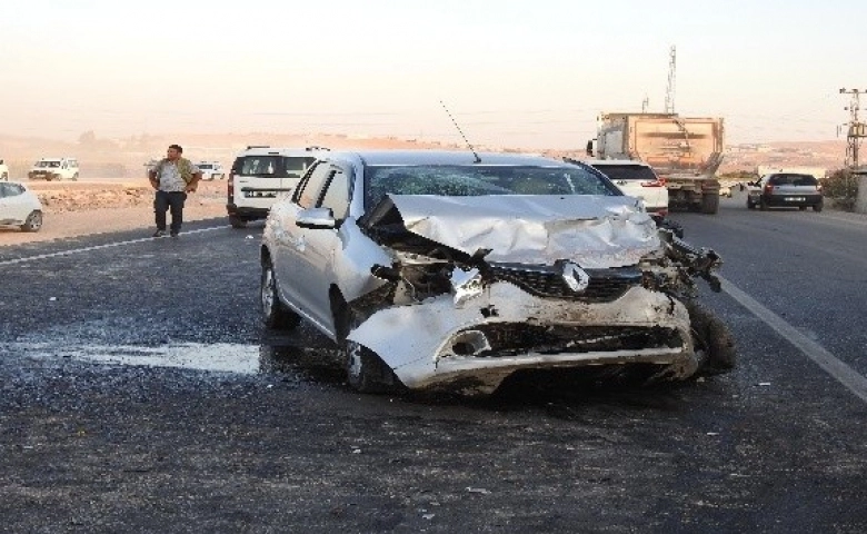 Gaziantep-Nizip Karayolunda feci kaza: 9 yaralı