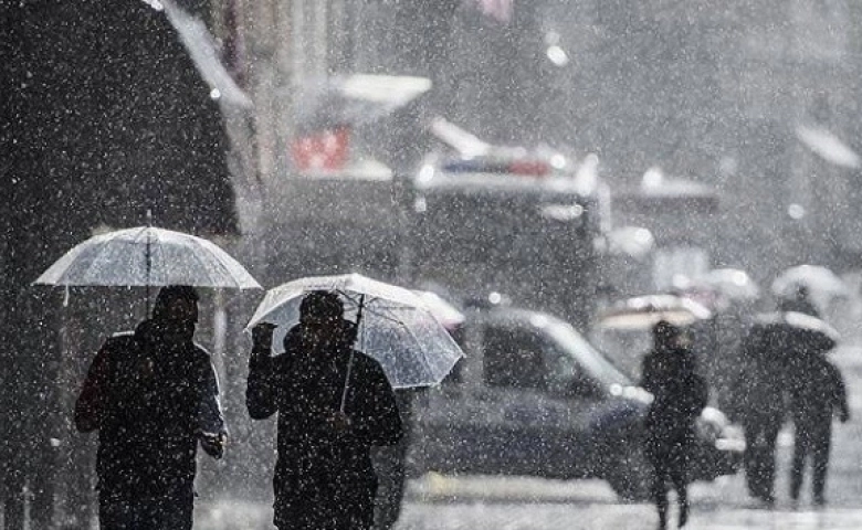 İstanbul'da gök gürültülü sağanak yağış