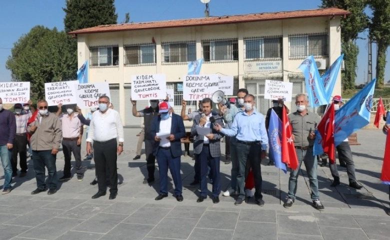 TÜRK-İş’in torba yasaya tepkisi sürüyor