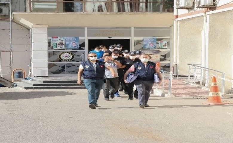 Polis Mersin ve Şırnak'ta operasyon düzenledi: 33 gözaltı