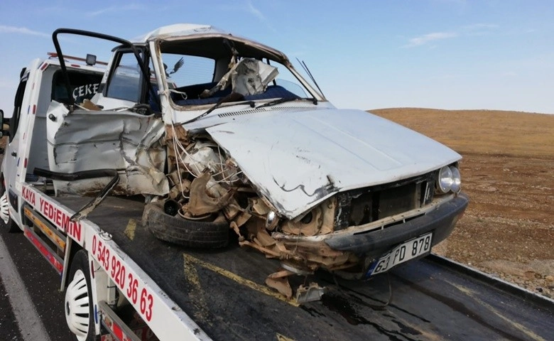 Şanlıurfa’da otomobiller çarpıştı: 3 yaralı  