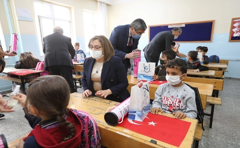 Gaziantep'te okullara malzeme desteği   