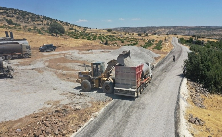 Gaziantep kırsalında yoğun yol mesaisi