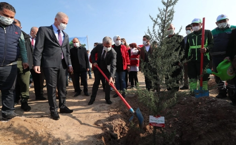 Gaziantep’te 4 milyon fidan toprakla buluştu