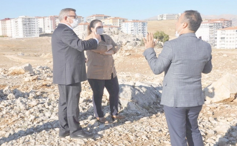 Erdemoğlu ailesinden Besni'ye Anadolu Lisesi müjdesi