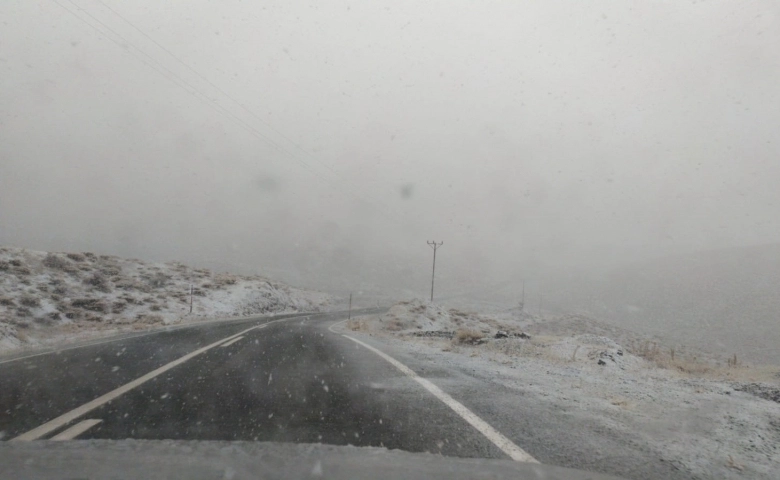 Adıyaman’a mevsimin ilk karı düştü