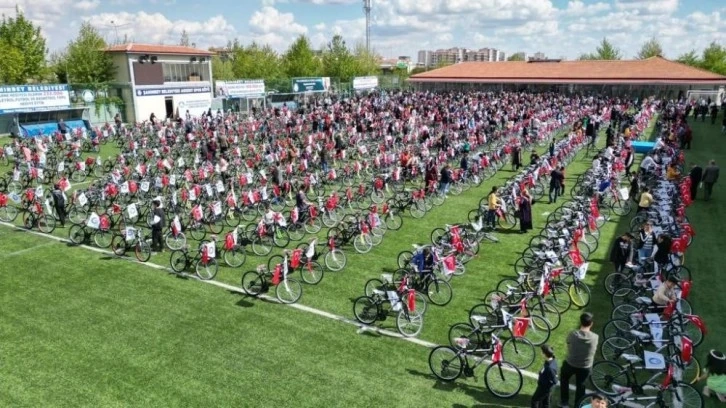 Şahinbey Belediyesin'den 104 bin öğrenciye bisiklet