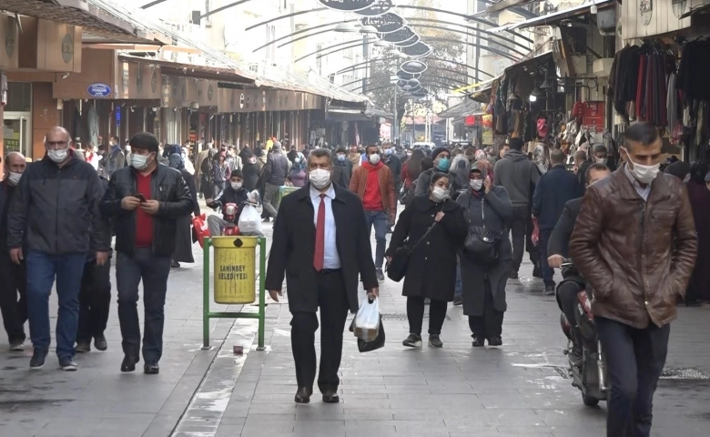 Gaziantep’te sosyal mesafe ve maske cezası