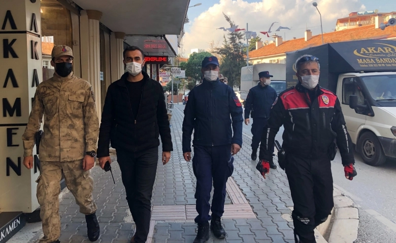 Hatay’da güvenlik güçlerinden maske denetimi