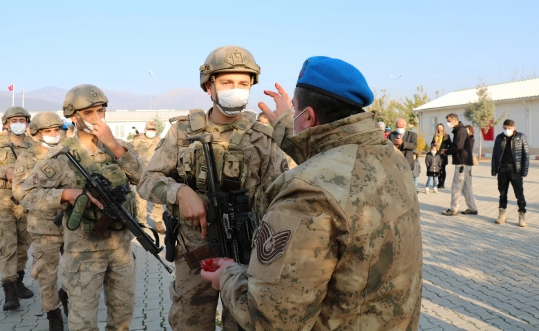 Gaziantep'ten 50 komando Suriye'ye gönderildi