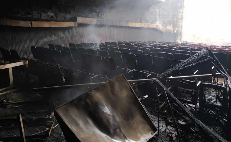 Hatay'da Tarihi sinema yangında küle döndü