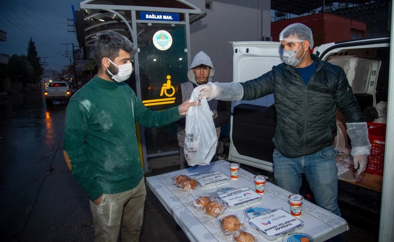 Mersin Büyükşehir Belediyesi sosyal belediyecilikte hız kesmiyor, mahalle mutfakları sayısı 7'ye ulaştı