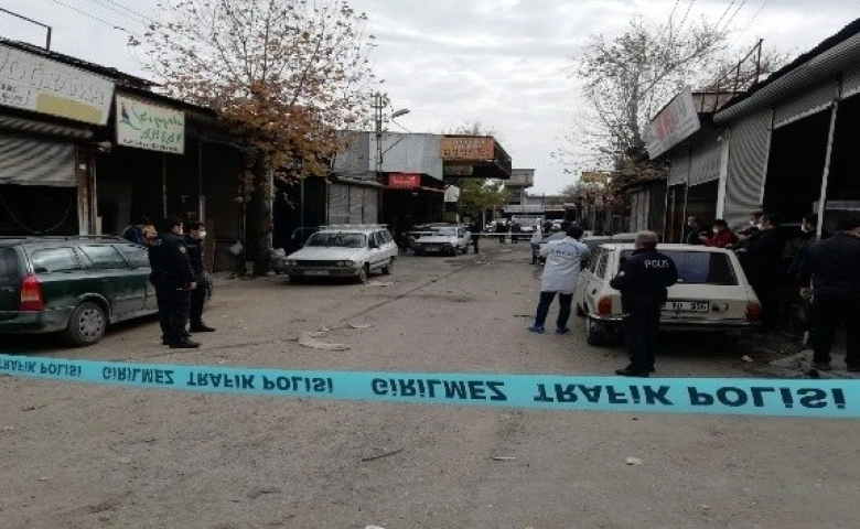 Şanlıurfa'da ne geziyorsunuz' kavgasında 2 kişi yaralandı