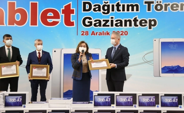 Gaziantep'te  60 bin tablet dağıtıldı