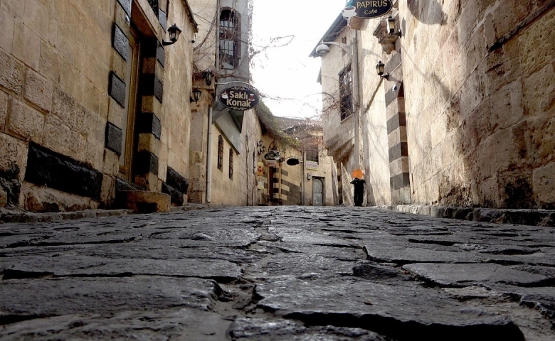 Gaziantep'in Tarihi Bey Mahallesi eski günlerini özlüyor