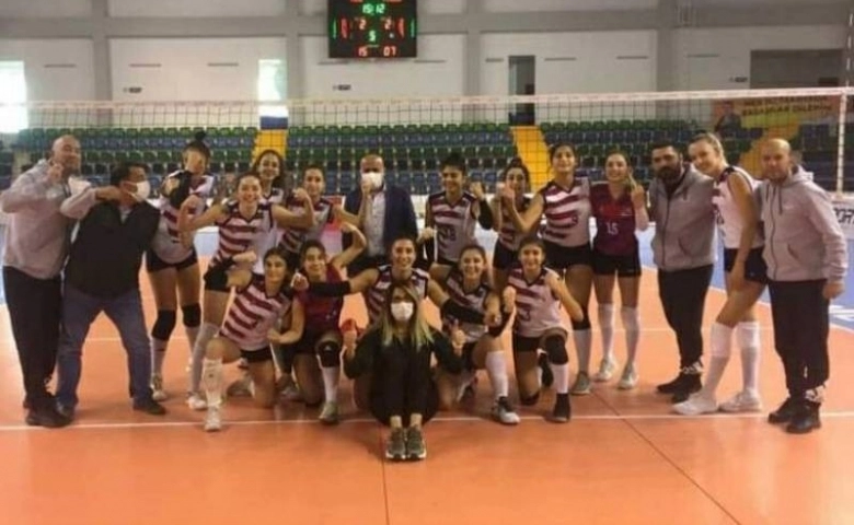 Büyükşehir Kadın Voleybol Takımı Konya Pema’yı 3-1 Yendi