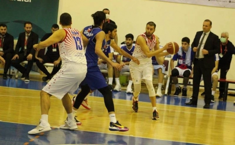 Mersinli basketbolcular İstanbul ekibini 63-57 yendi