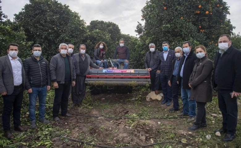 Mersin Büyükşehirden çiftçiye atık kıyma makinası