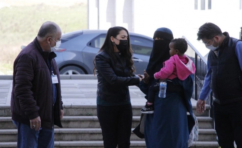 Mavi bültenle aranan DEAŞ'lı terörist sınırda yakalandı