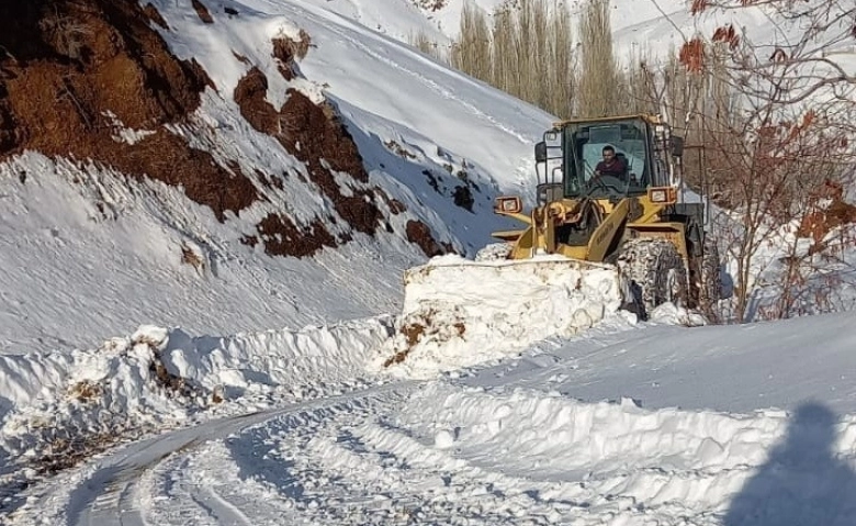 Adıyaman'da  9 köy ve 18 mezranın yolu kapandı