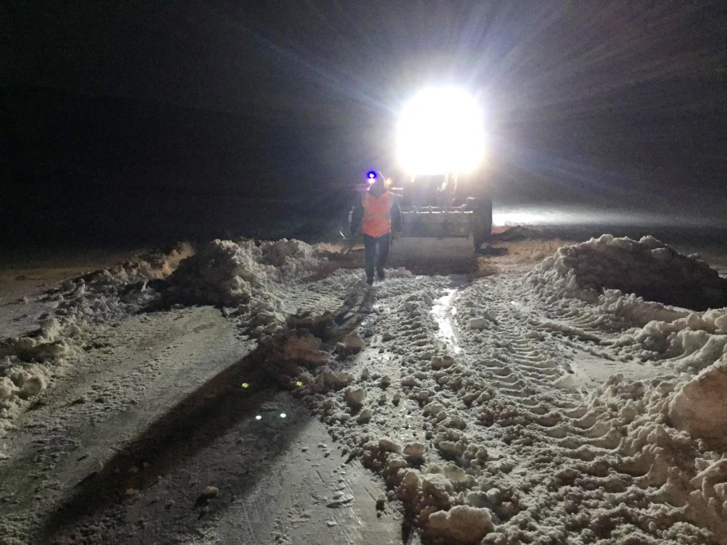 Kara saplanan Meksikalı aile gece yarısı kurtarıldı