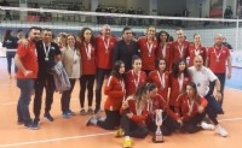 Mersin Büyükşehir GSK Kadın Voleybol Takımı 1. Lige Çıktı