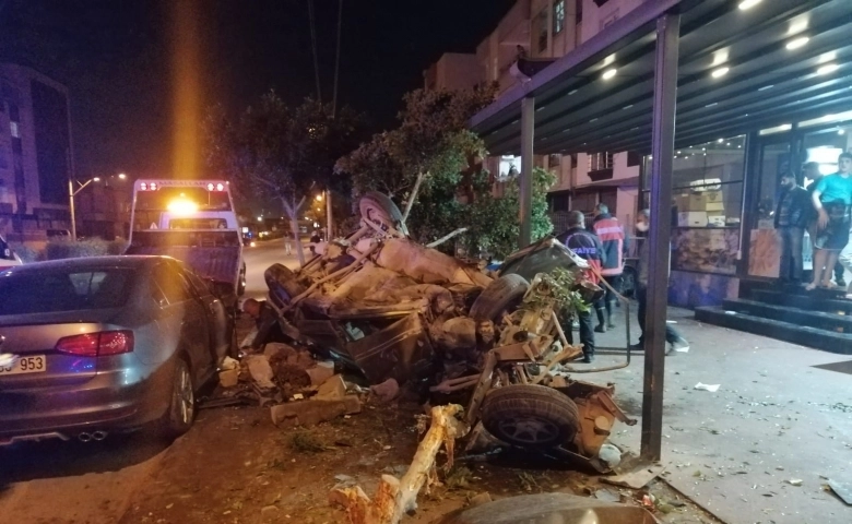 Mersin'deki feci kazada baba ve oğlu hayatını kaybetti