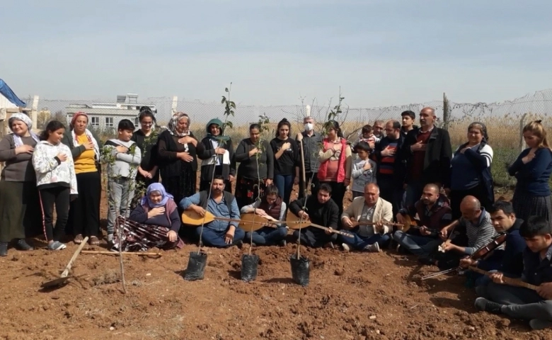 Alevilerin “Karadut dikme” projesi Urfa ve Tokat’ta devam etti